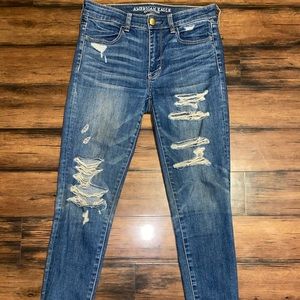 AMERICAN EAGLE JEANS